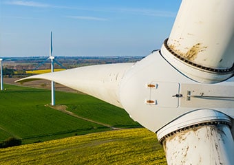 Inspection éolienne par Drone Heriadrov dans le Var